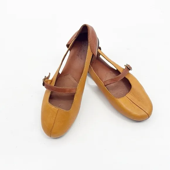 Sergio Tomani Leather Mary Jane Flats Colorblock Yellow and Brown size 37