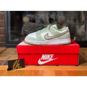 Size 10w Nike Dunk Low SE “Honeydew Fleece Pack” Athletic Sneakers DQ7579-300