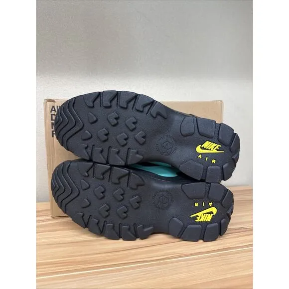 Size 8 - Nike ACG Air Mada Light Menta