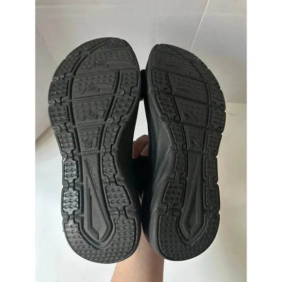 Skechers D'Lux Walker Sandals black size 8