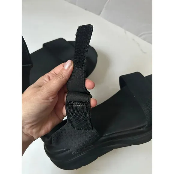 Skechers D'Lux Walker Sandals black size 8