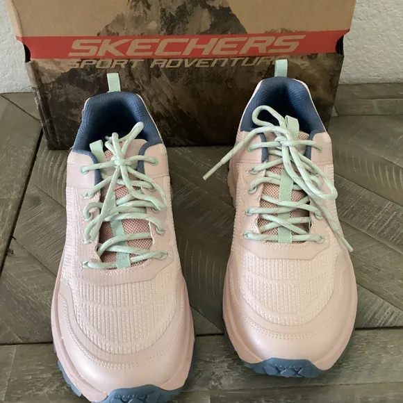 Skechers Women’s Relaxed Fit: D’Lux Journey Trail Running Sneakers, size 9