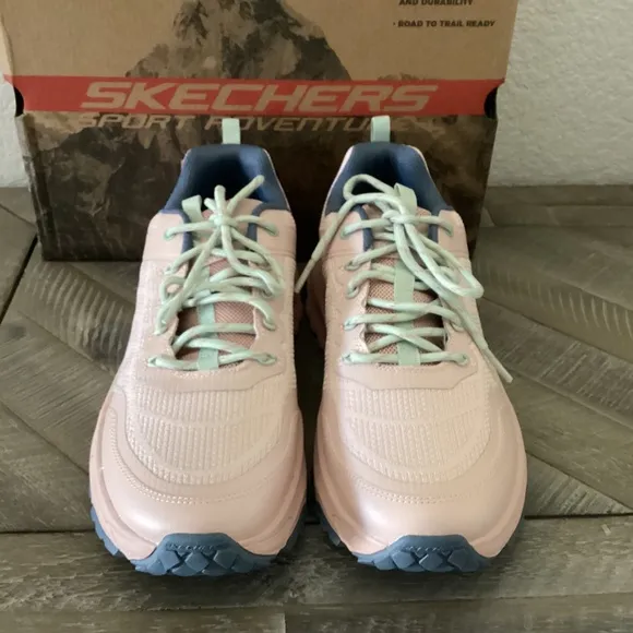 Skechers Women’s Relaxed Fit: D’Lux Journey Trail Running Sneakers, size 9