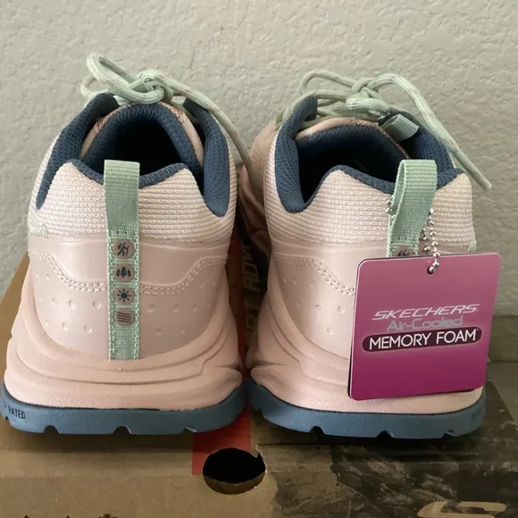 Skechers Women’s Relaxed Fit: D’Lux Journey Trail Running Sneakers, size 9