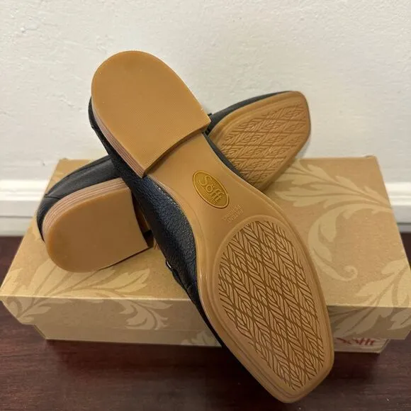 Sofft Black Leather Slip-On Loafers size 7, women’s