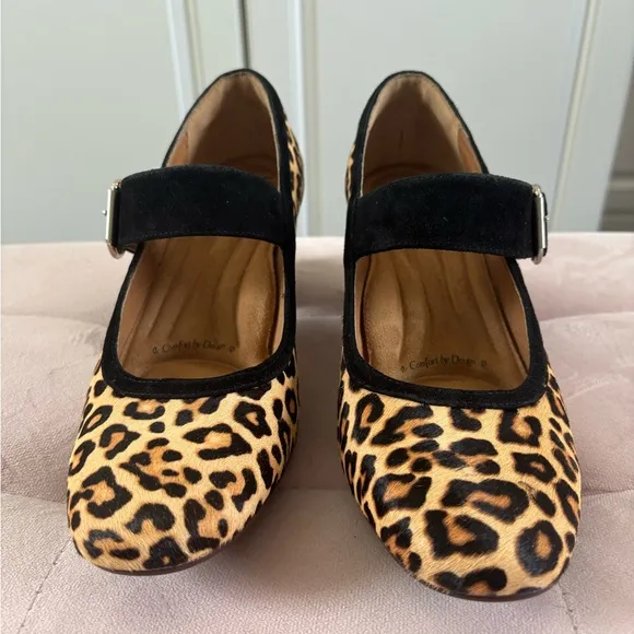Sofft Brown and Black Flats with Classic Mary Jane Design
