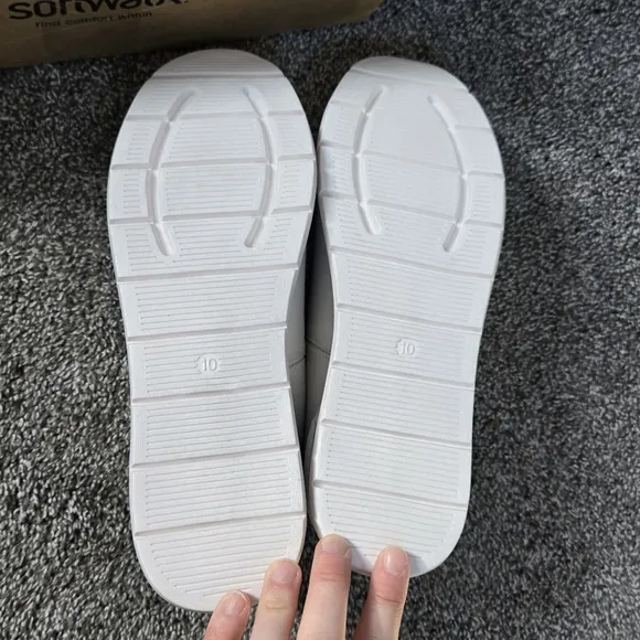 Softwalk Stella Women's Sneakers NEW size 10