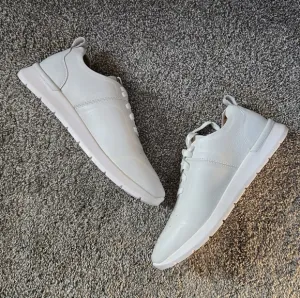 Softwalk Stella Women's Sneakers NEW size 10