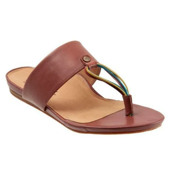 SoftWalk Women's sz 9.5 Calimesa Sandal Thong Slides Slip on Casual Flats