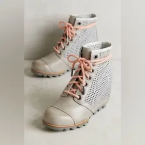 Sorel 1964 Premium Lace Up Perforated Wedge Boots Sz7.5