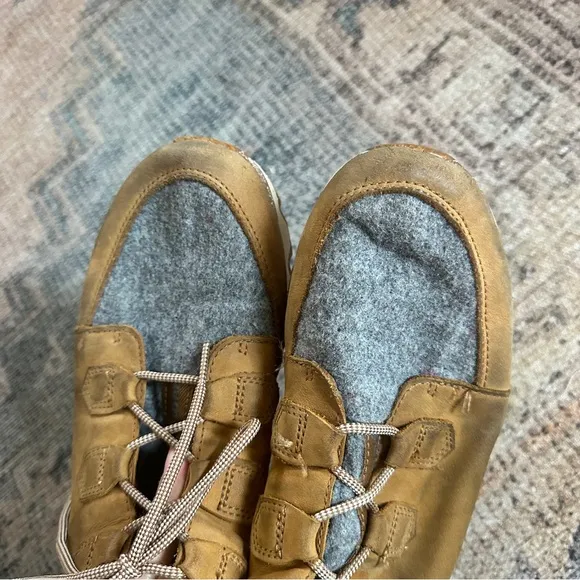 Sorel Brown and Gray Outdoor Snowshoes sz