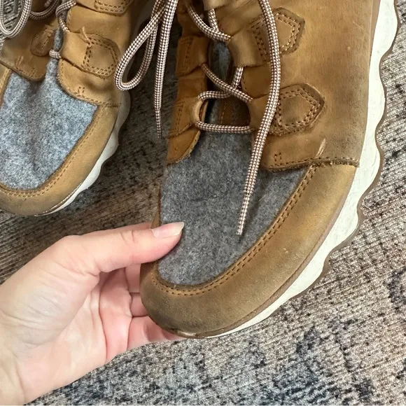 Sorel Brown and Gray Outdoor Snowshoes sz
