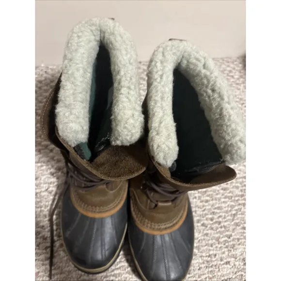 Sorel Caribou Boots Waterproof Natural Rubber 100% Sheep Fur Lining- Size 10