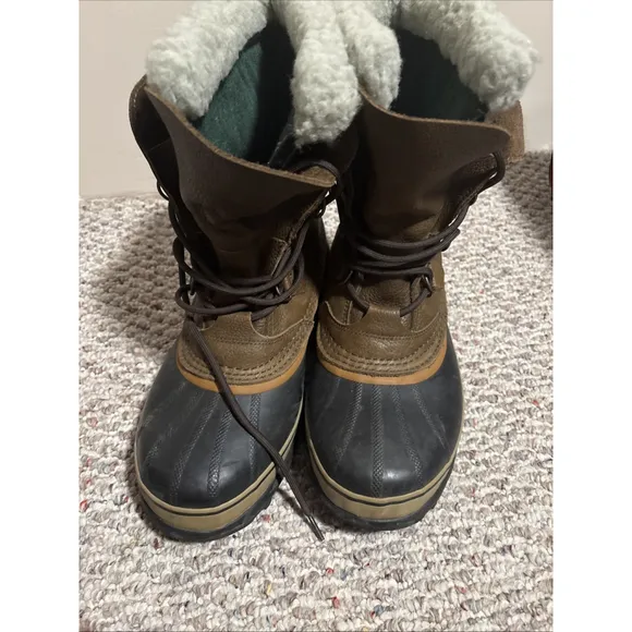 Sorel Caribou Boots Waterproof Natural Rubber 100% Sheep Fur Lining- Size 10