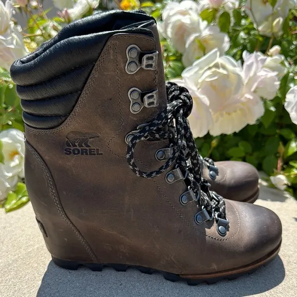 Sorel Conquest Wedge Boots Quarry / Black Size 7
