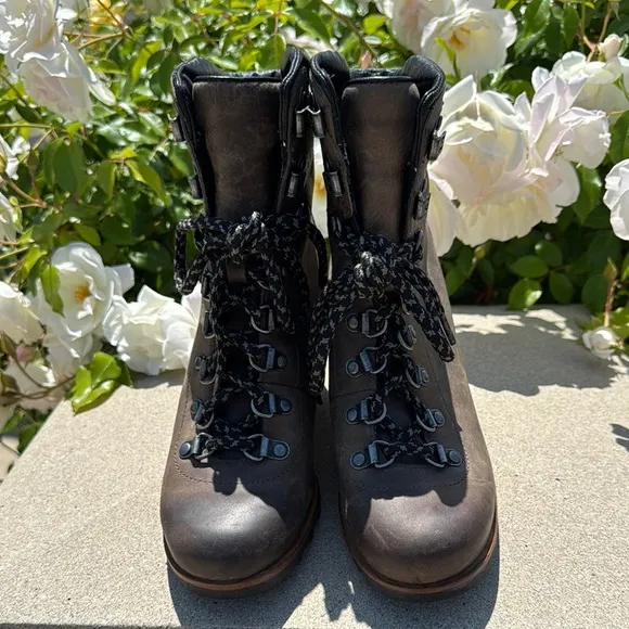 Sorel Conquest Wedge Boots Quarry / Black Size 7