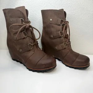 SOREL Joan Of Arctic Wedge Tobacco Leather Mid Lace Up Boots, Size 8