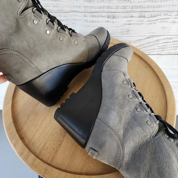 Sorel Sleep after hour wedge lace up boots