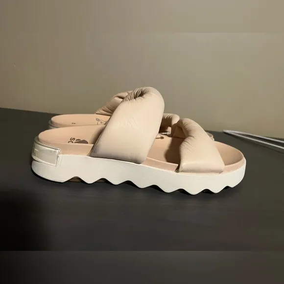 Sorel Vibe Twist Slide Sandals NEW