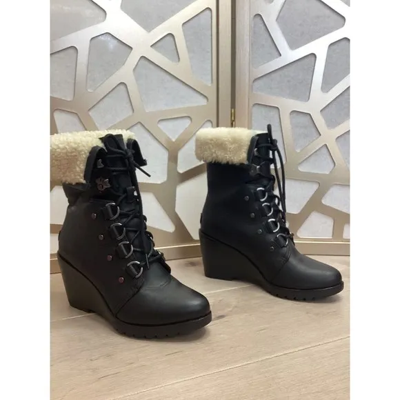 Sorel Women After Hours Lace Up Shearling Black Leather Wedge Boots fur collar 7