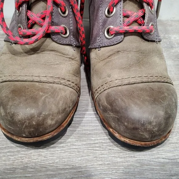 SOREL Women's PDX Boots Khaki Leather Canvas hidden Wedge Heel Lace Up Sz 9 READ