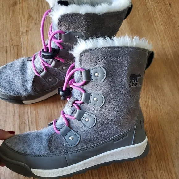 Sorel Youth Whitney II Joan Lace Girls Boots, Size 3