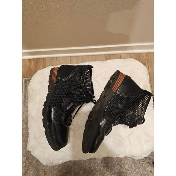 Sorel Black Patent Leather Lace Up Ankle Boots Size 7.5