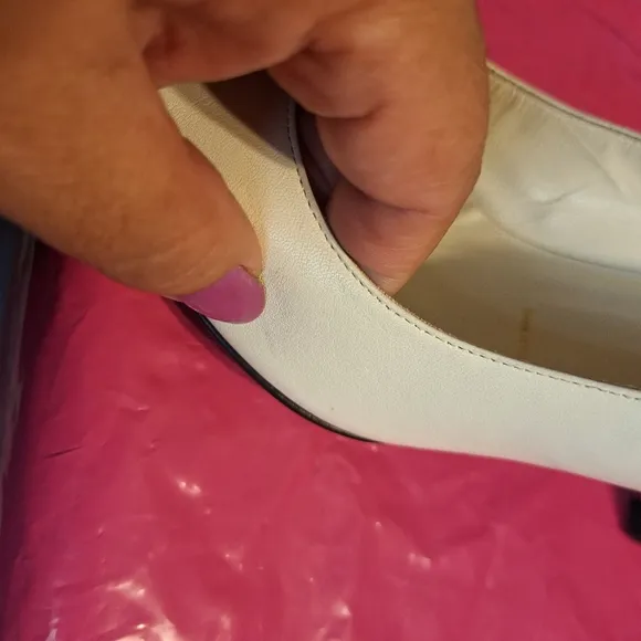 St. John Black and White Flats Elegant Loafers