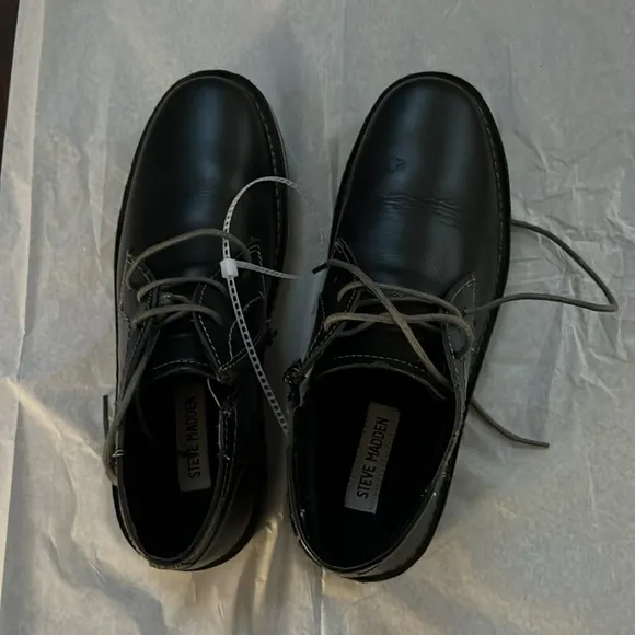 Steve Madden Boys' Harkeen Leather Lace-Up Boots