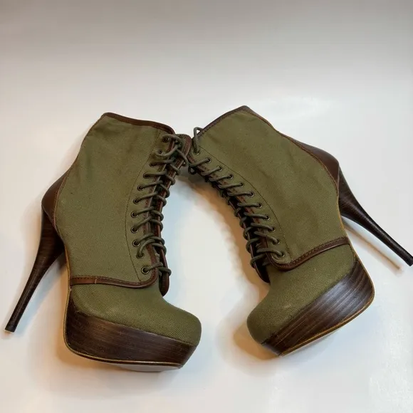 Steve Madden Clovurr Green Lace-Up Boots