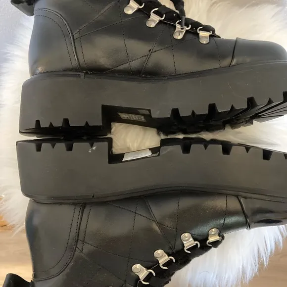 Steve Madden Reyes Black Women's Lace-Up Boots