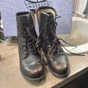 Steven by Steve Madden Brown Leather Boots