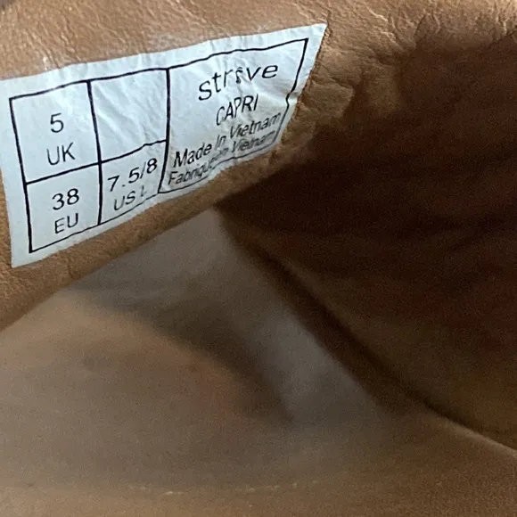 Strive Women's Supportive Sandals with Arch Support  7.5/8 Casual variation Y2K