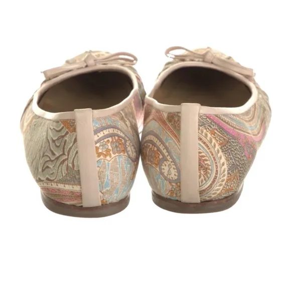 Stuart Weitzman Cream and Tan Flats with Bow Detail