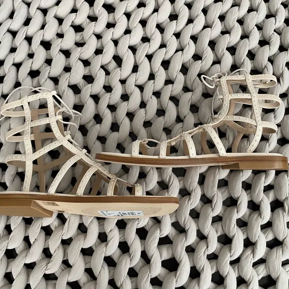 Stuart Weitzman Kora Sandals Flats Size 7.5 Lace Up Gladiator Caged Seashell NWT