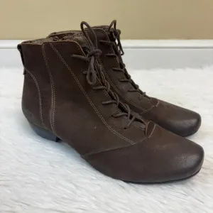 Taos Impulse Oiled Leather Brown Lace Up Ankle Boots Size 9