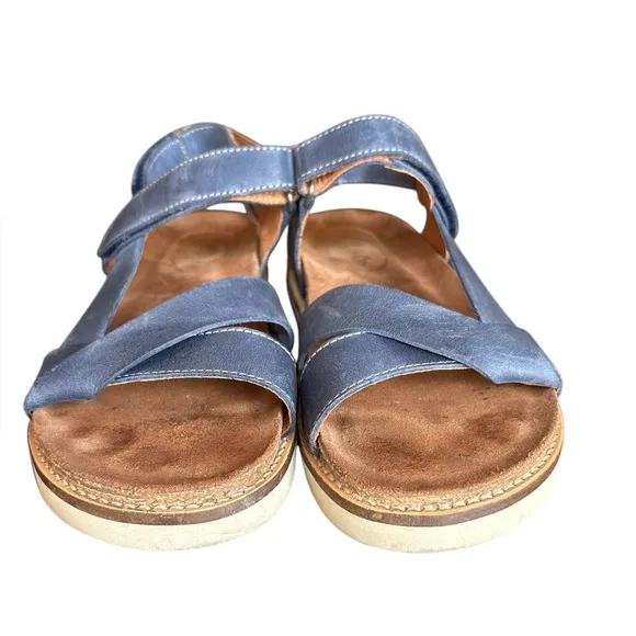 Taos Sideways Dark Blue Leather Sandals, Size 7-7.5 (Euro size 38), Comfortable