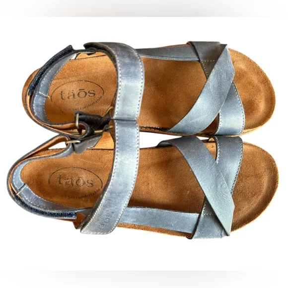 Taos Sideways Dark Blue Leather Sandals, Size 7-7.5 (Euro size 38), Comfortable