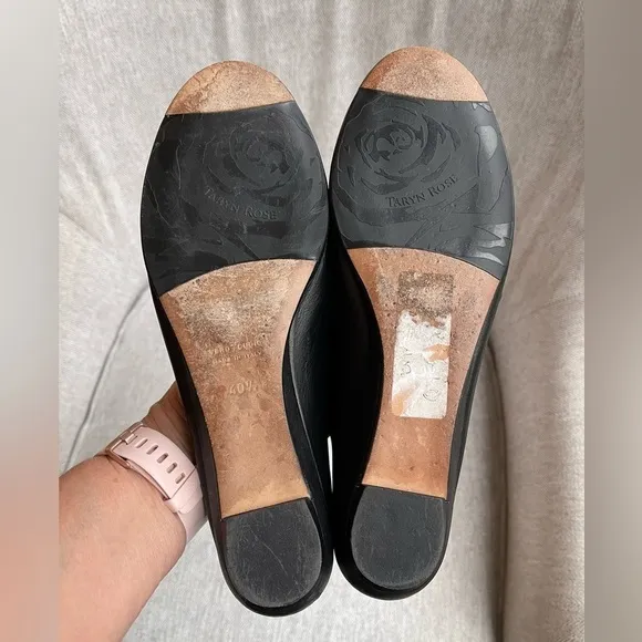 Taryn Rose Black Leather Mary Jane Ballet Flats Loafer Wedge Heel Velcro Strap