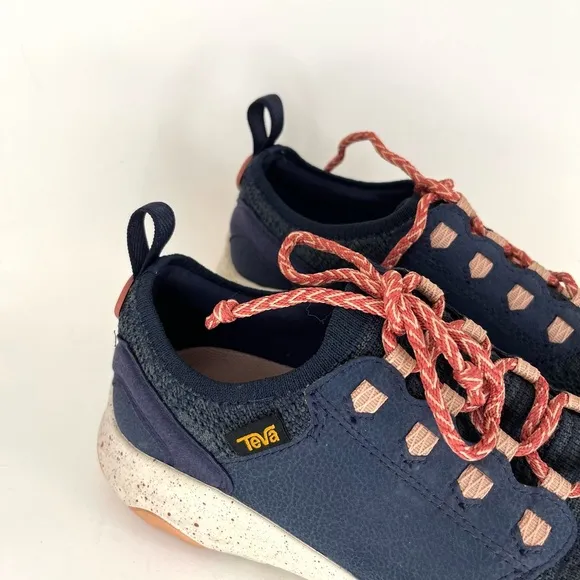 Teva Arrowood 2 Knit Trail Sneakers Womens Size 8.5 Navy Blue Peach Pre Owned