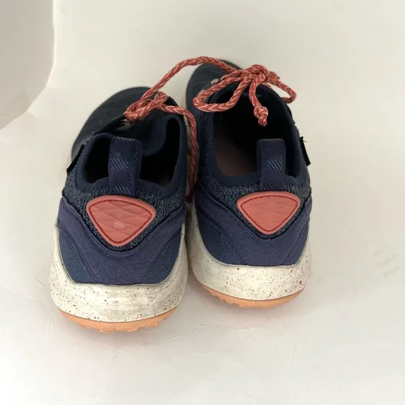 Teva Arrowood 2 Knit Trail Sneakers Womens Size 8.5 Navy Blue Peach Pre Owned