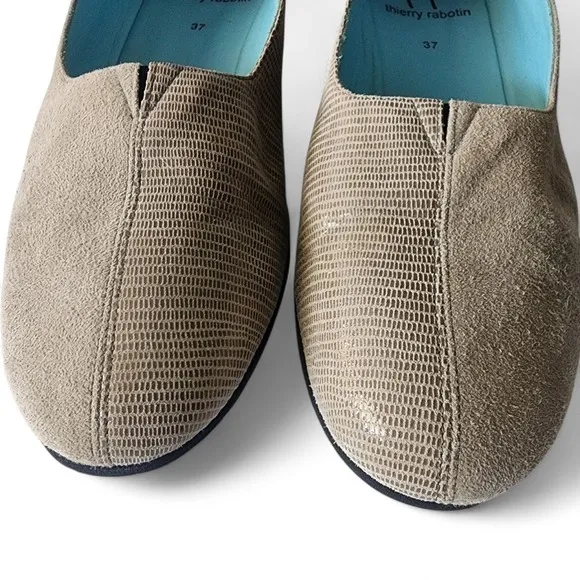 Thierry Rabotin olive green elegant flats suede &amp; textured leather finish US 6.5