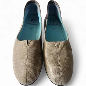 Thierry Rabotin olive green elegant flats suede &amp; textured leather finish US 6.5