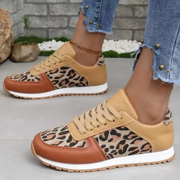 Tie and Fly Printed Sneakers