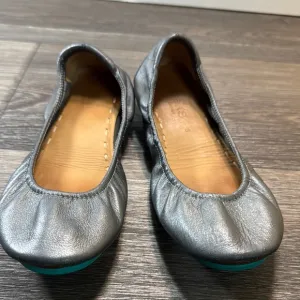 Tieks Silver Ballet Flats woman’s size 8 (b96)
