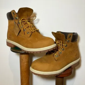 TIMBERLAND 6” 14949 Premium Tan Leather Lace Up Boots Boys/Mens SIZE 6