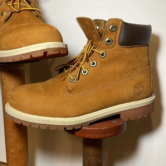 TIMBERLAND 6” 14949 Premium Tan Leather Lace Up Boots Boys/Mens SIZE 6