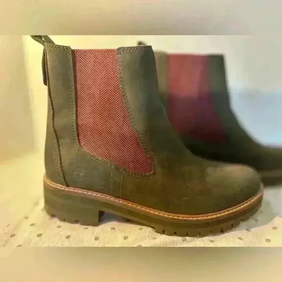 Timberland Pull-on Lug Boots NWOT