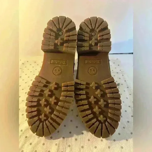 Timberland Pull-on Lug Boots NWOT