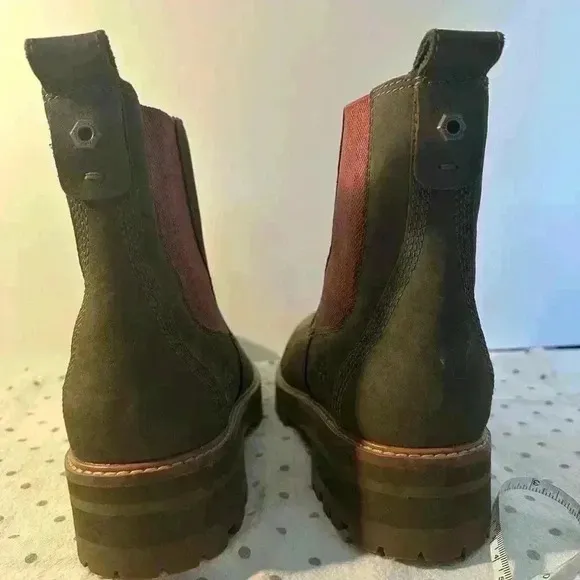 Timberland Pull-on Lug Boots NWOT